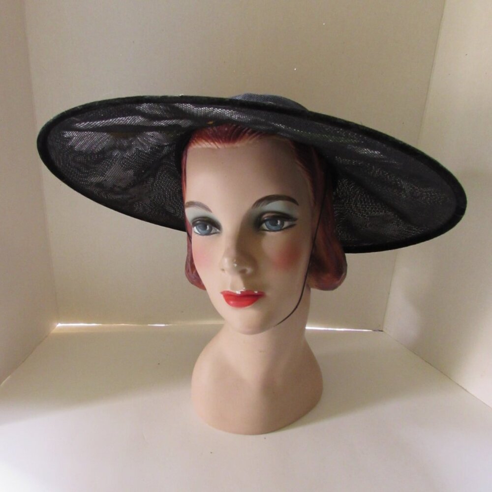 SALE Vintage Wide Brim Black Hat with Hidden White Daisy Swag - Picture 4 of 14